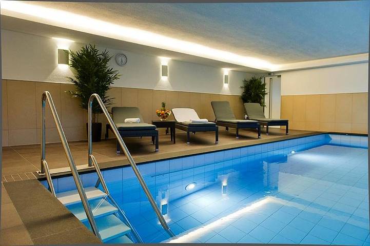 Ferienhaus für 4 Personen, mit Terrasse und Pool sowie Sauna und Ausblick in Künzell - 2
