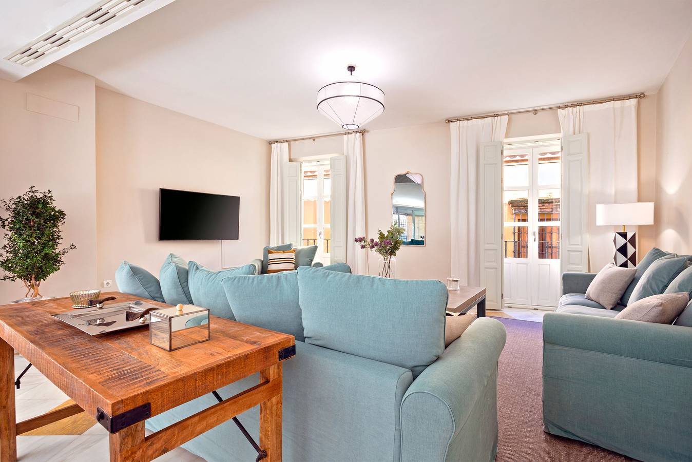 Entire apartment, Stunning apartment with terrace in Santa Cruz. Abades Terrace Ii in Casco Antiguo, Sevilla