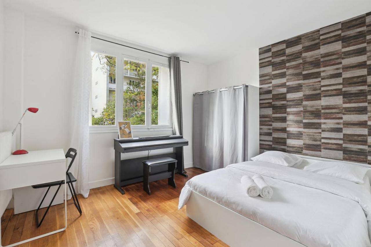 Appartement entier, Chic and spacious apartement with piano and terrace in Le Chesnay, Yvelines