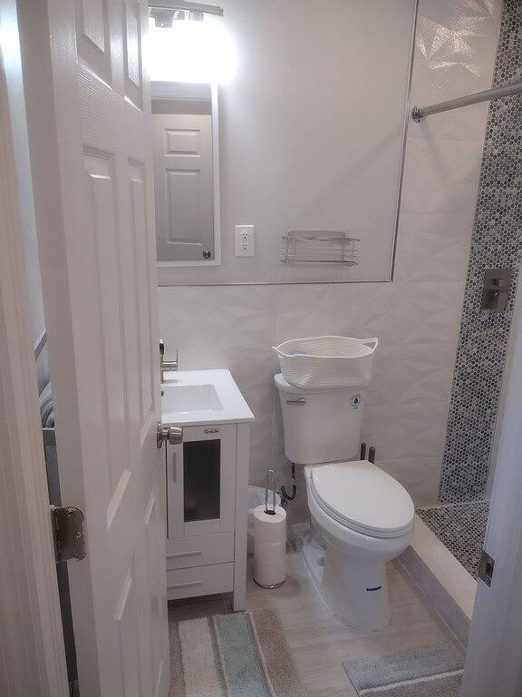 Ganze Wohnung, Private, Quiet 1 Bedroom in Amityville in North Amityville, Suffolk County