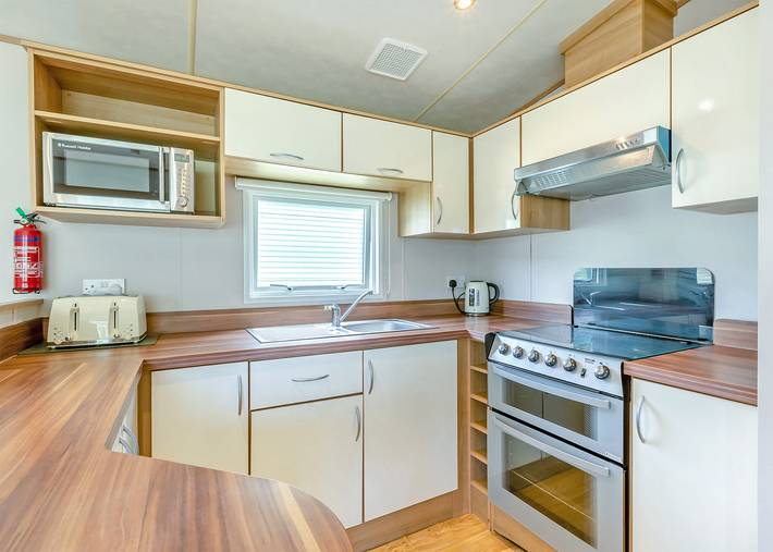 Glamping for 8 people in Sussex