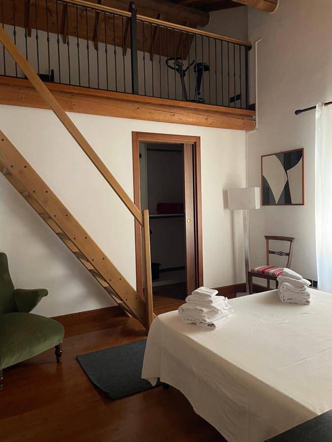 Gîte pour 8 personnes, avec Balcon et Terrasse ainsi que Jardin et Piscine à Colognola ai Colli - 3