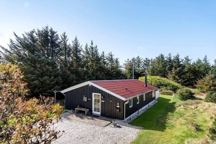 Feriehus for 5 personer, med terrasse i Vorupør
