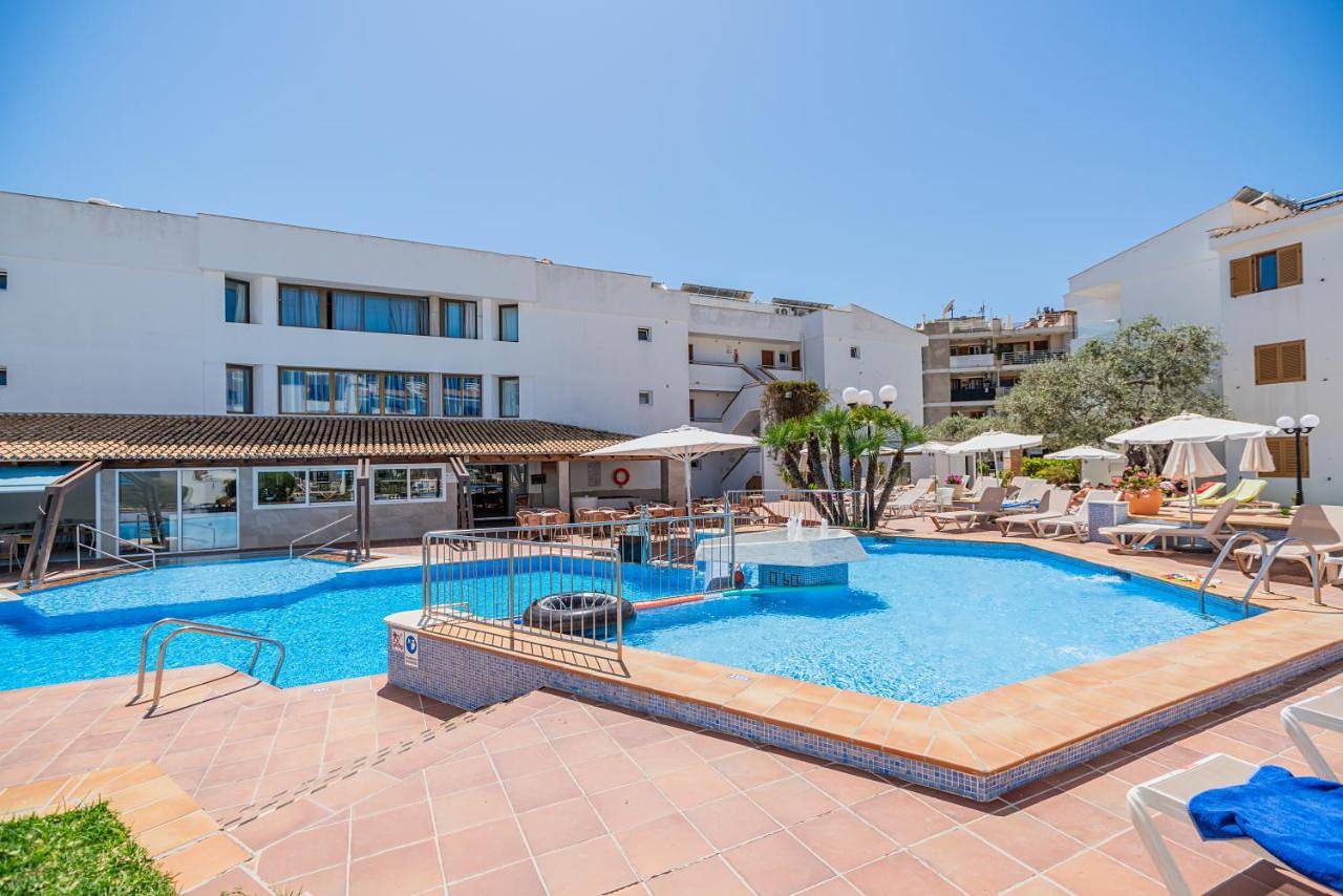 Aparthotel Flora in Port de Pollença, Pollença