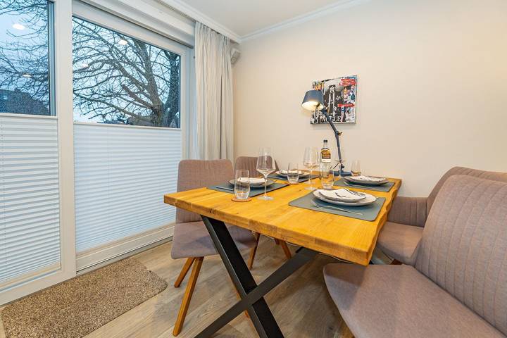 Ganze Wohnung, Hygge Hüs. - nur 550 m zum Sandstrand. Mit Terrasse & Parkplatz. in Nordfriesische Inseln (Schleswig-Holstein) (Schleswig-Holstein), Wenningstedt