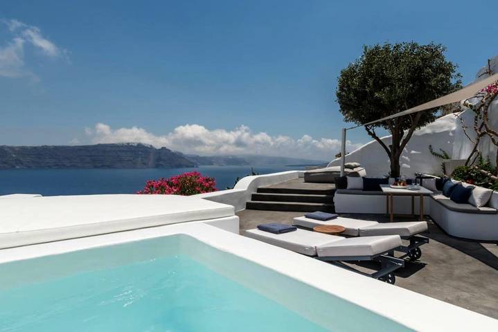 Hôtel pour 2 personnes, avec piscine ainsi que balcon et jacuzzi