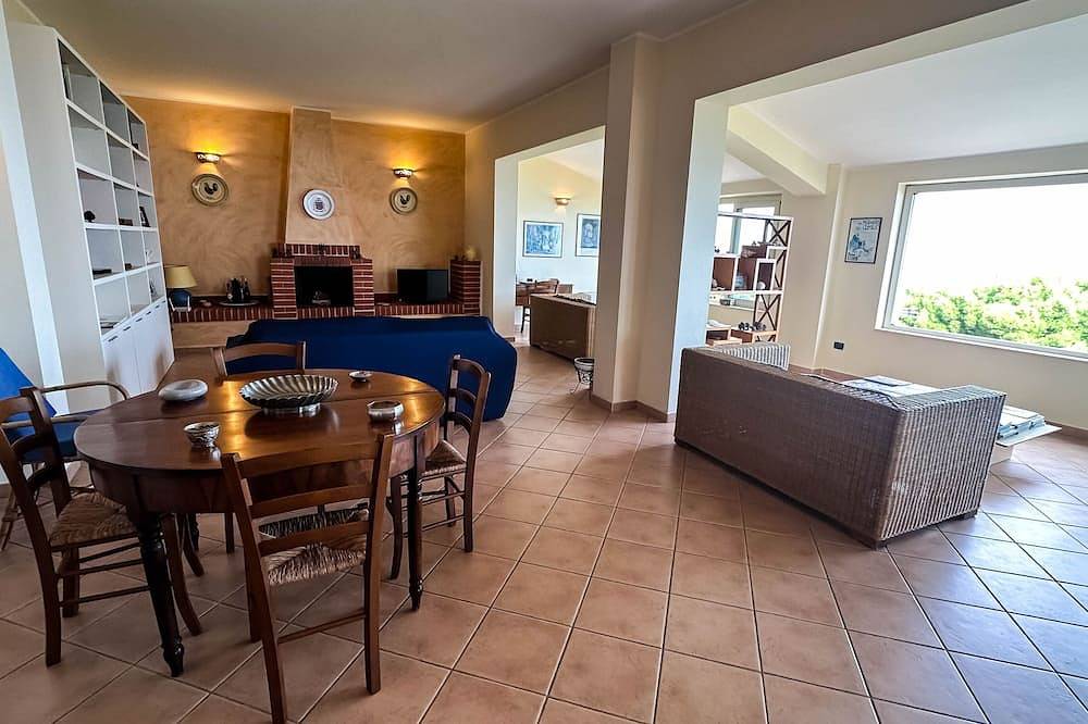 Panoramische Villa Am Meer Mit Pool in Gioiosa Marea, Messina Provinz