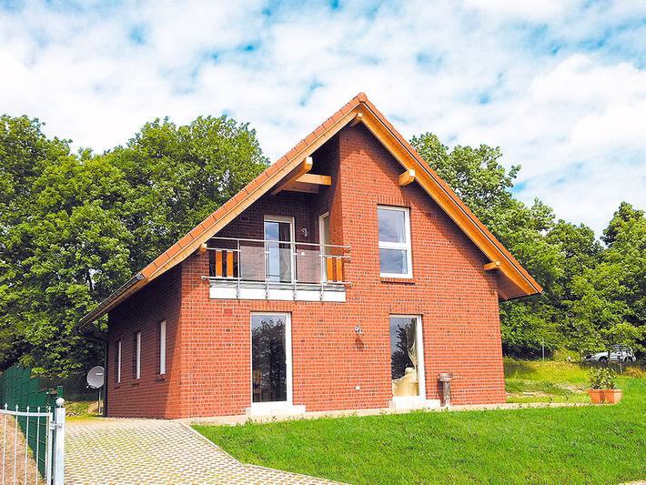 Ferienhaus für 6 Personen, mit Garten und Seeblick sowie Balkon - 1