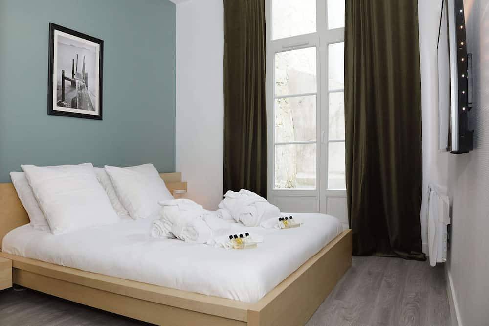 Entire apartment, Suite Cosy Flat Senlis Hyper-Centre with Private Sauna in Senlis, Oise