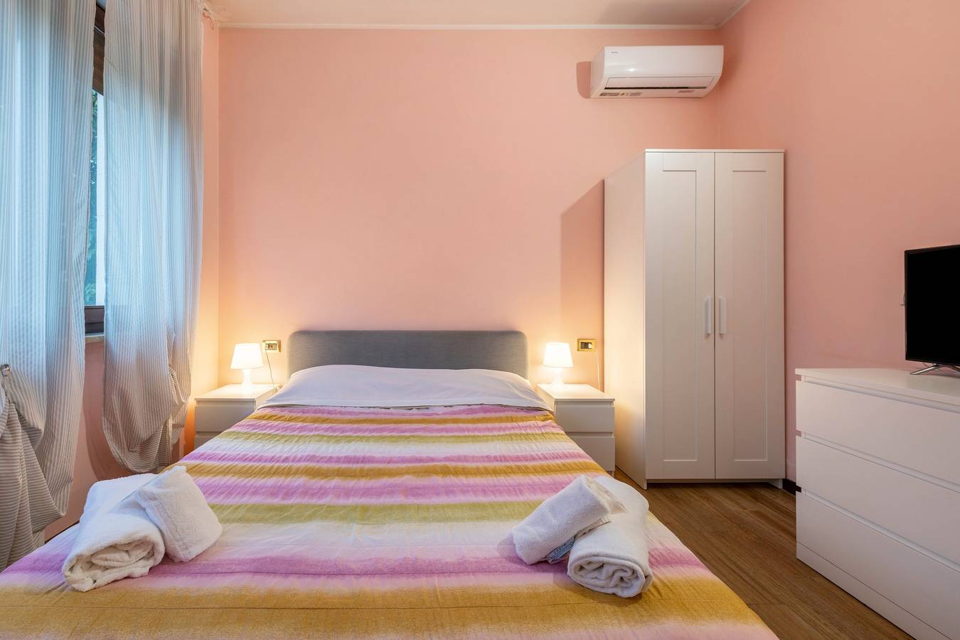 'Civico22 - Camera 1' met Wi-Fi en airconditioning in Peschiera del Garda, Garda Bergen