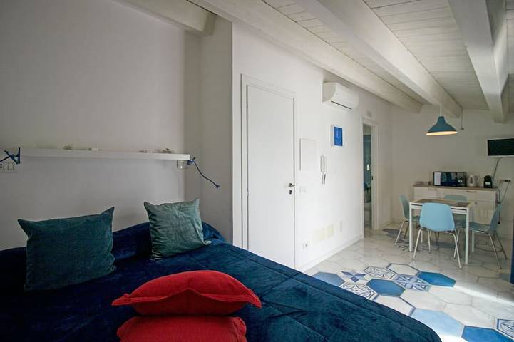 Ganze Wohnung, Blue House Dream -Cozy apartment 3 minutes from the sea in Marina di Ragusa, Ragusa