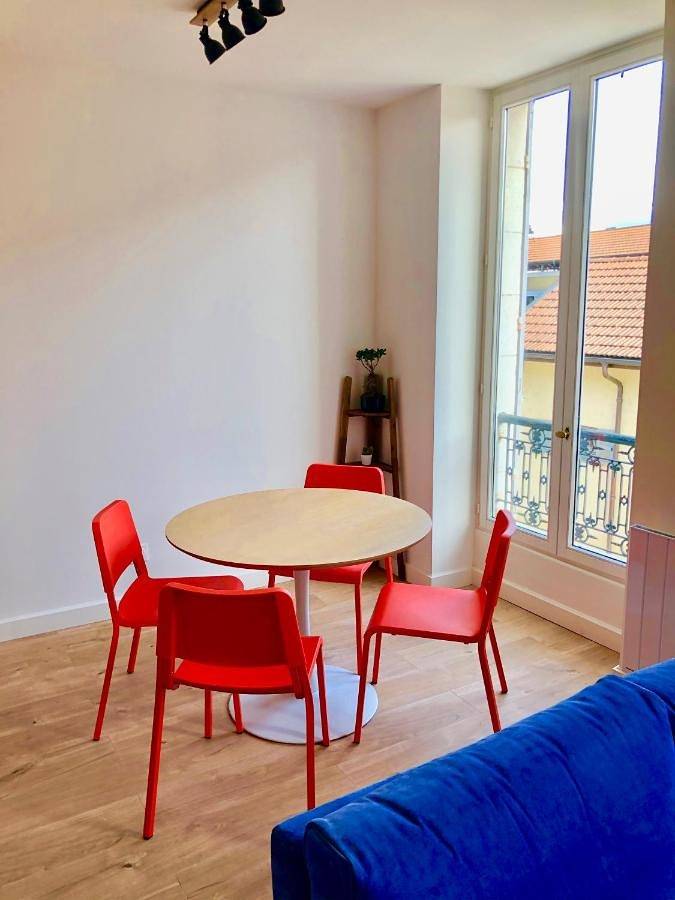 Appartement entier, Apartment - Ground Floor in La Tronche, Isère