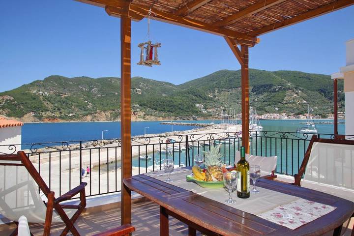 Villa Yiannoula mit herrlichem Meerblick am alten Hafen von Skopelos !!! in Skopelos Stadt, Sporaden
