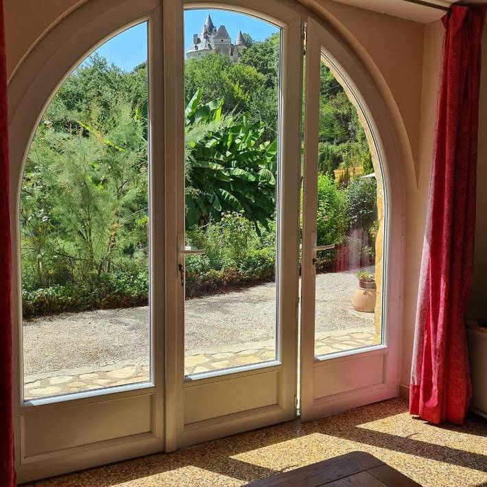 Gîte pour 6 personnes, avec vue et jardin à Castels - 2