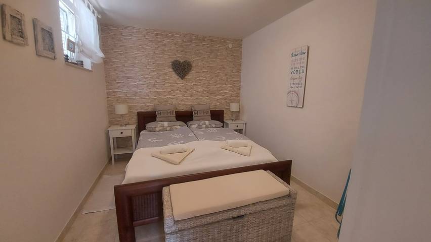 Ferienwohnung für 2 Personen, mit Balkon/Terrasse in Primosten - 2