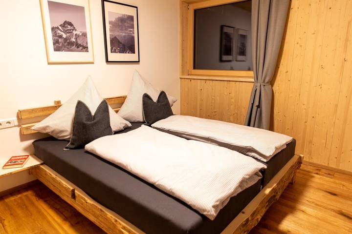 Ganze Ferienwohnung, Ferienwohnung 2, 1 Schlafraum, Dusche/Wc in Mittelberg, Kleinwalsertal