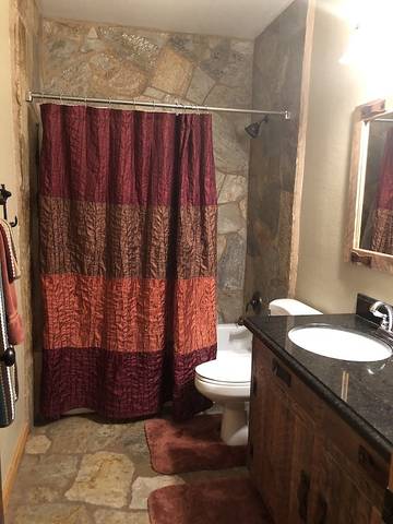 Vacation House for 8 Guests in Shaver Lake, Kings Canyon National Park, Picture 2