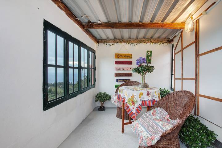 Chalet 'Luci's House' with Sea View, Private Terrace, and Wi-Fi in São Jorge Byen, Maderia