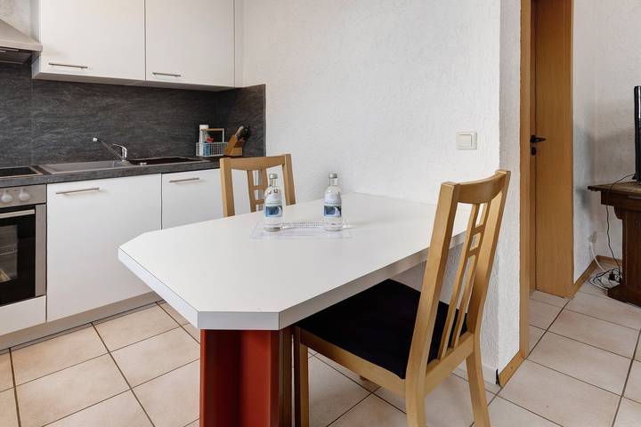 Entire studio, Studio Apartment 'Ferienwohnung Im Bohrer' with Terrace, Shared Garden & Wi-Fi in Stadt Hufingen, Donaueschingen