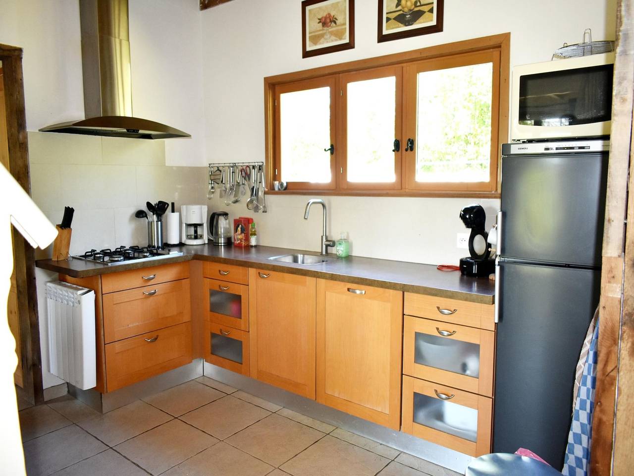 Modern Holiday Home in St. Honoré-Les-Bains near Forest in Saint-Honoré-les-Bains, Parque natural de Morvan