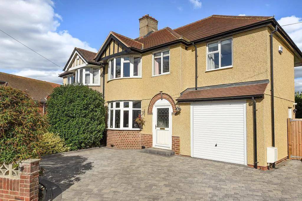 Oxford Villa - 4 Bedrooms 5 Beds Sleep 8 in Oxford, Oxfordshire