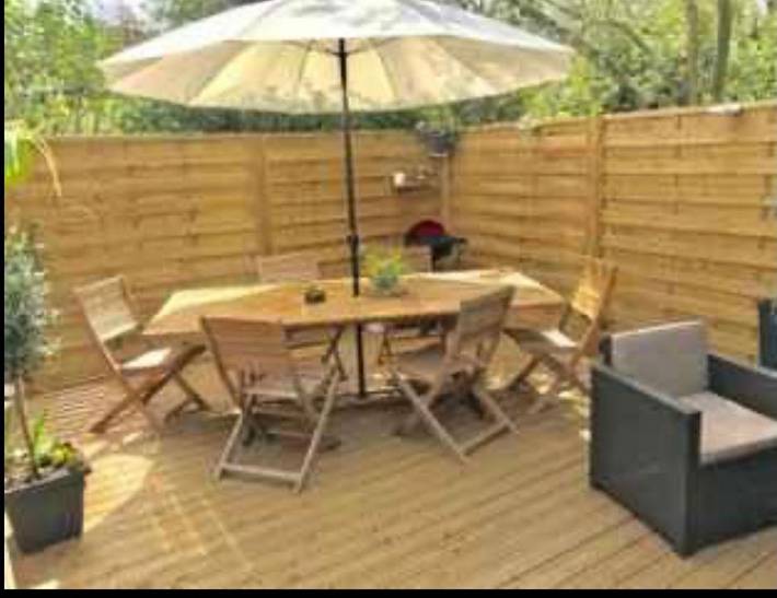 Camping pour 6 personnes, avec Balcon et Terrasse ainsi que Jacuzzi et Jardin