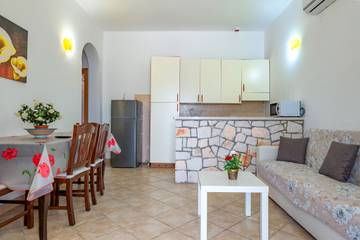 Agriturismo per 4 Persone in San Michele Salentino, Valle D'Itria, Foto 1