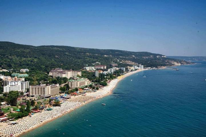 Ferienwohnung für 3 Personen, mit Balkon und Terrasse sowie Pool und Ausblick am Goldstrand - 3