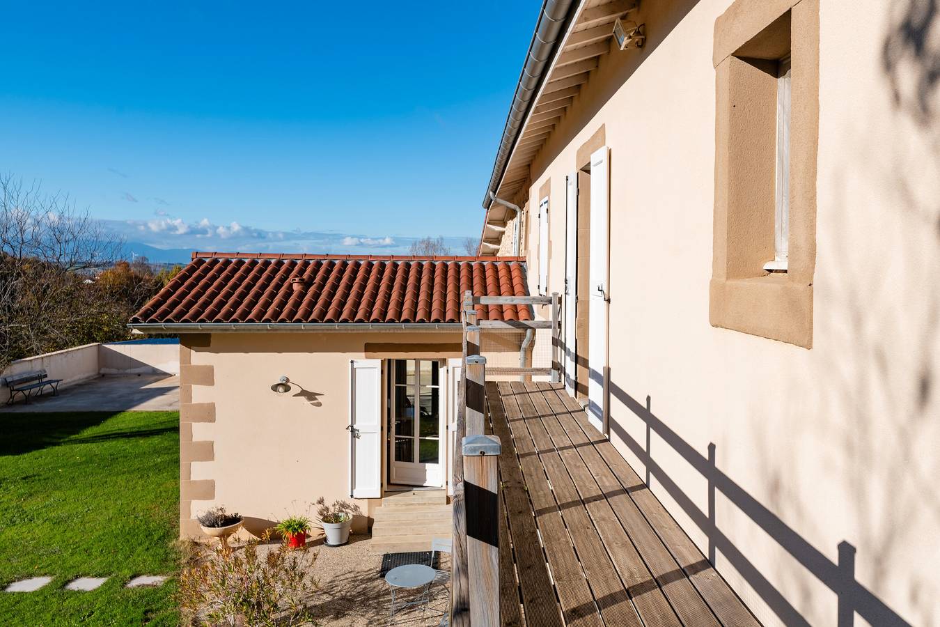 Gîte la combe verte – Renovierter Bauernhof mit Innenpool in Valence und Umgebung