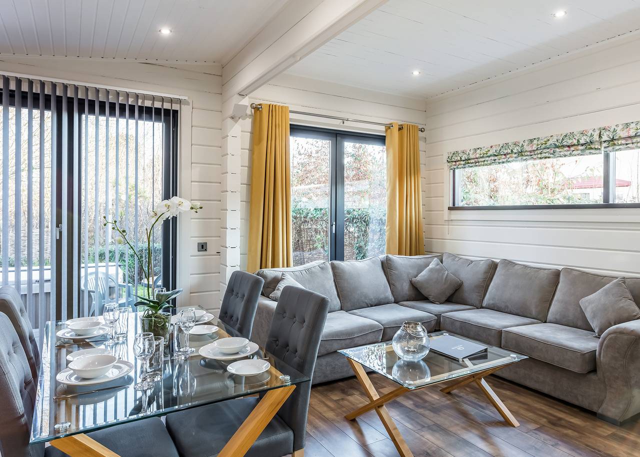Geheel appartement, Roydon Two Bedroom Lodge with Hot Tub in Roydon (Essex), Essex