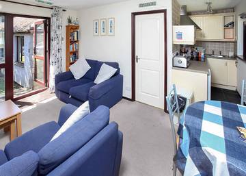 Chalet for 4 People in Cornwall, South West England, Photo 3
