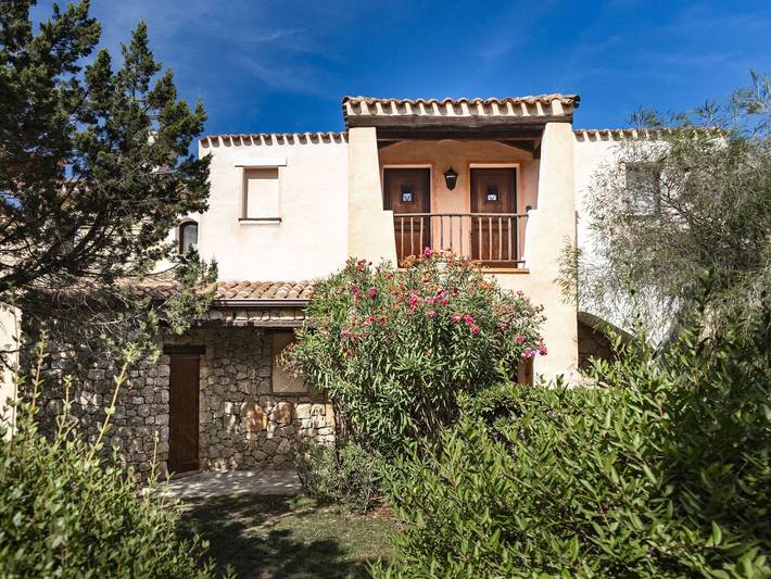 Gîte pour 4 personnes, avec piscine et balcon/terrasse, animaux acceptés à Arzachena - 3