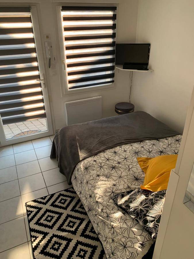 Gîte pour 2 personnes, avec terrasse à Vaugneray - 4