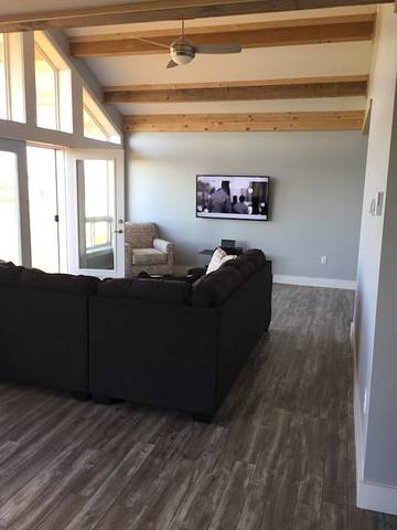 Cabin Rentals And Lodges for 6 Guests in Prince Edward Island, Canada, Picture 3