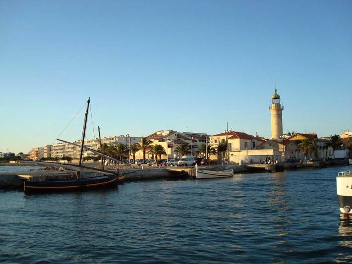 Gîte pour 5 personnes, avec vue et terrasse dans Le Vieux Phare Du Grau Du Roi - 3