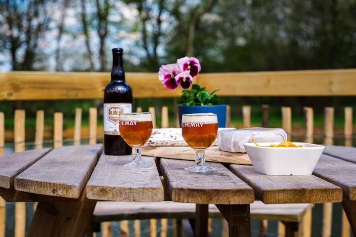 Location de vacances pour 10 personnes, avec vue sur le lac ainsi que vue et jardin, animaux acceptés à Momignies - 2