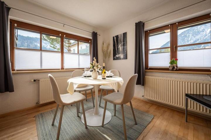 Ferienwohnung für 2 Personen, mit Balkon und Terrasse sowie Ausblick in Höfen - 4