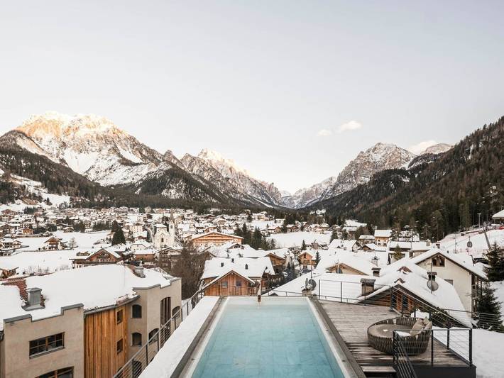 Hotel für 4 Personen, mit Whirlpool und Garten sowie Balkon in San Vigilio di Marebbe