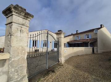 Chambre d’hôte pour 2 personnes, avec piscine et jardin à Chaniers