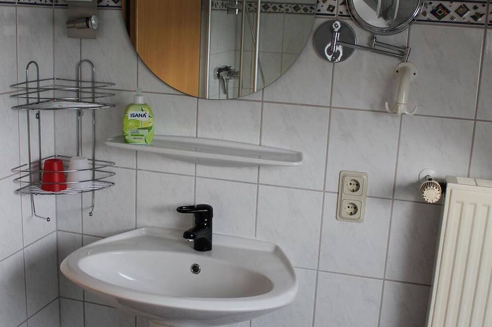 3-Bettwohnung Dachgeschoß links - Ferienwohnungen Bauernhof Heck in Halsdorf, Eifelkreis Bitburg-Prüm