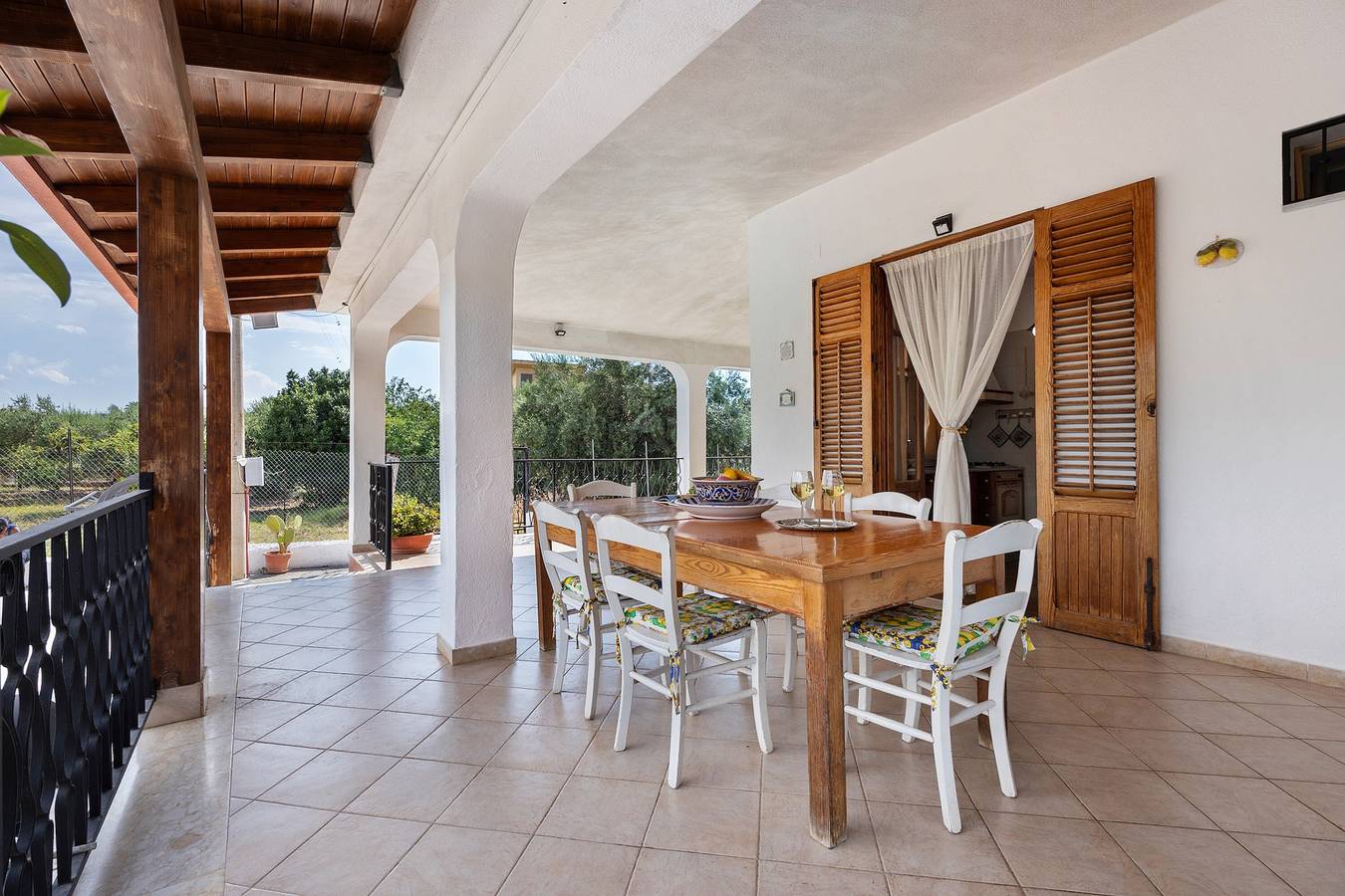 Villa 'Casa di Zoe' con terrazza privata, Wi-Fi e aria condizionata in Salvina, Partinico