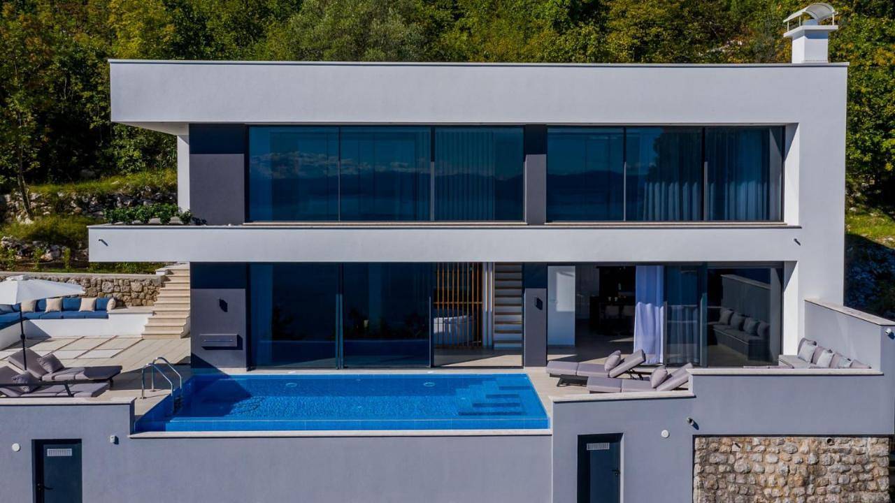 Sky Pool Villa Medveja in Medveja, Lovran