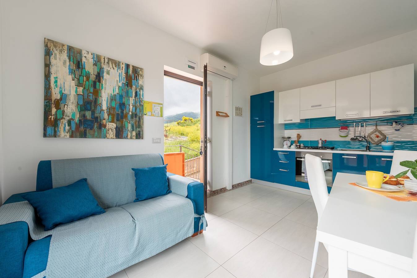 Appartement entier, Appartement 'Luna Calante' avec vue sur la mer, Wi-Fi et climatisation in Tusa, Province de Messina