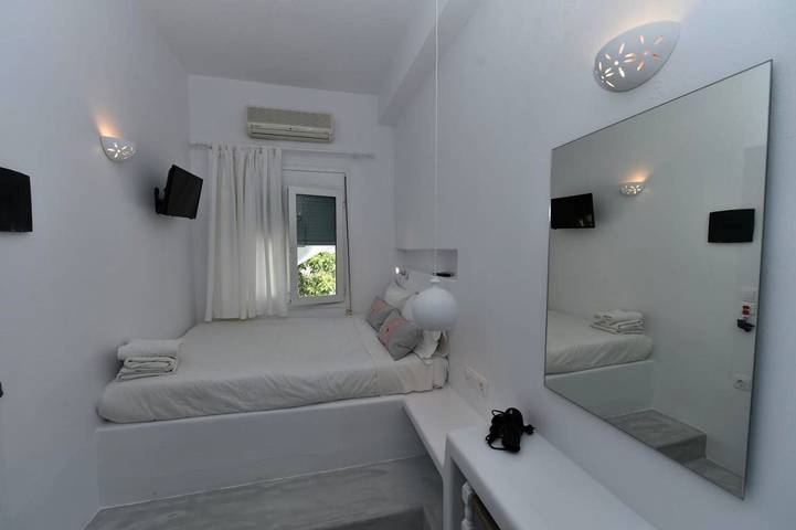 Maison d’hôte pour 2 personnes, avec terrasse, animaux acceptés dans Tinos - 3