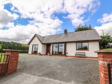 Log Cabin for 6 People in Powys, Mid-Wales, Photo 1