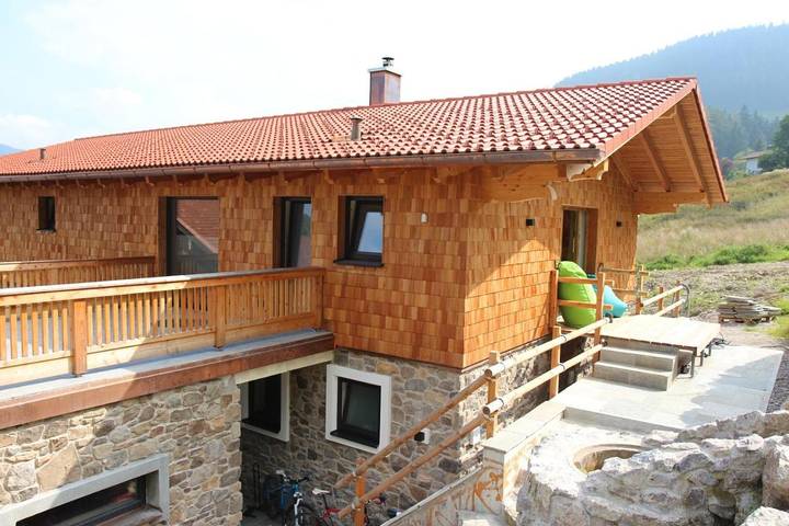 Ferienwohnung für 2 Personen, mit Balkon und Terrasse sowie Garten und Ausblick