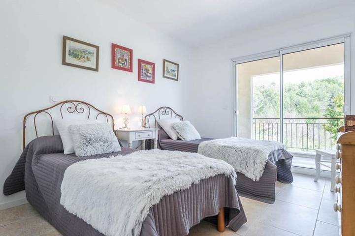 Completely renovated Provençal farmhouse in Manosque, Parque natural regional del Luberon