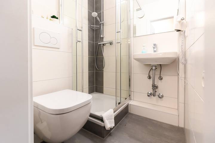 Einzelzimmer, Dusche, Wc, Standard, L-H-H in Hermannsburg, Naturpark Südheide