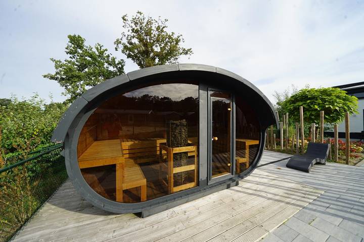 Location de vacances pour 24 personnes, avec Balcon/Terrasse ainsi que Terrasse et Jardin à Mol - 2