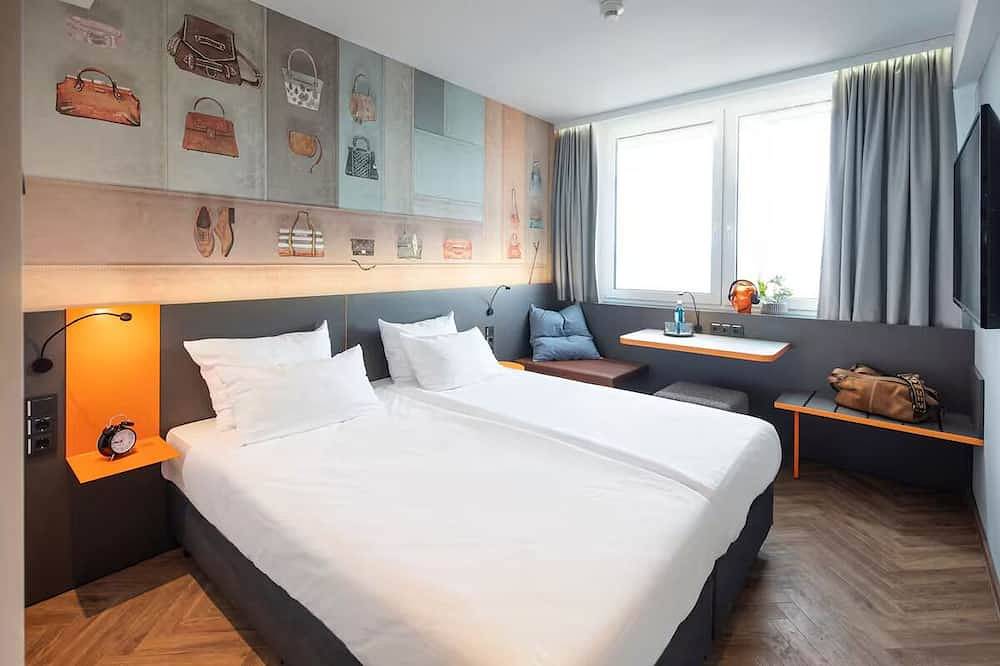 Romantic Escape | Elegant Double Stay | Pet Friendly | Near Castle of Isenburg in Offenbach-sur-le-Main, Offenbach